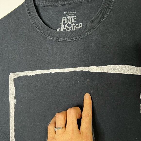 Poetic Justice Women’s Black Tupac Graphic Short Sleeve Tee Shirt Size Medium - Picture 2 of 7